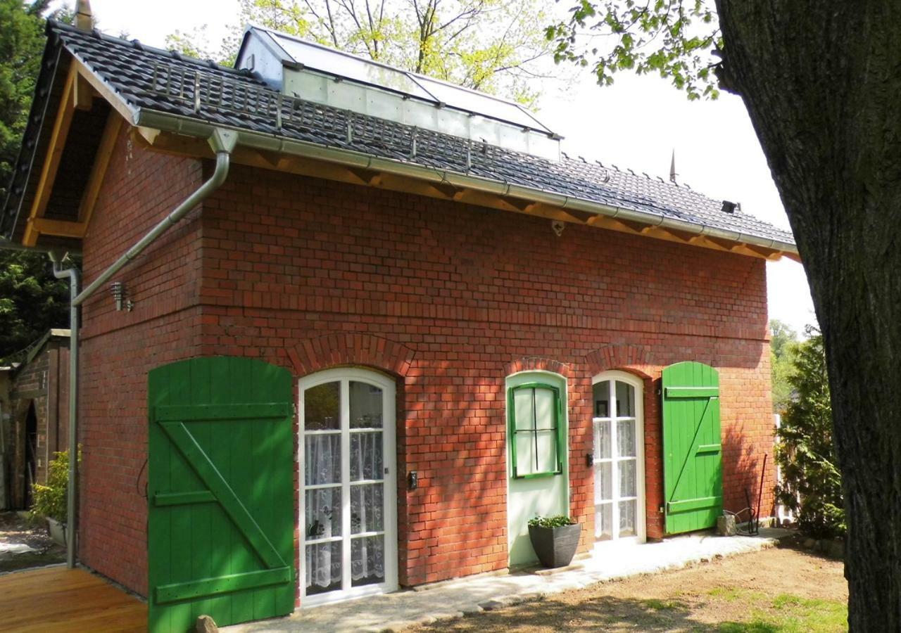 Bahnhof Droyssig - Uebernachten Im Denkmal Exteriér fotografie